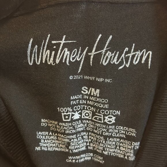 Whitney Houston Graphic Print Long-Sleeve T-Shirt - Picture 3 of 4